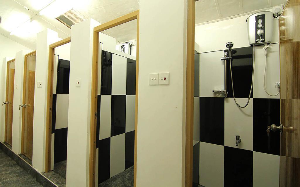 2In1 Kandy Hostel Exterior foto