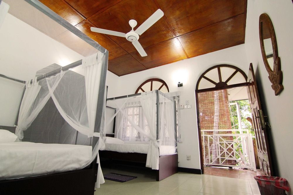 2In1 Kandy Hostel Exterior foto